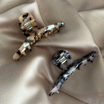 Kika Twist Claw Hair Clips Set of 2
