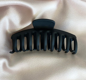 Kika Black Large Claw Hair Clip
