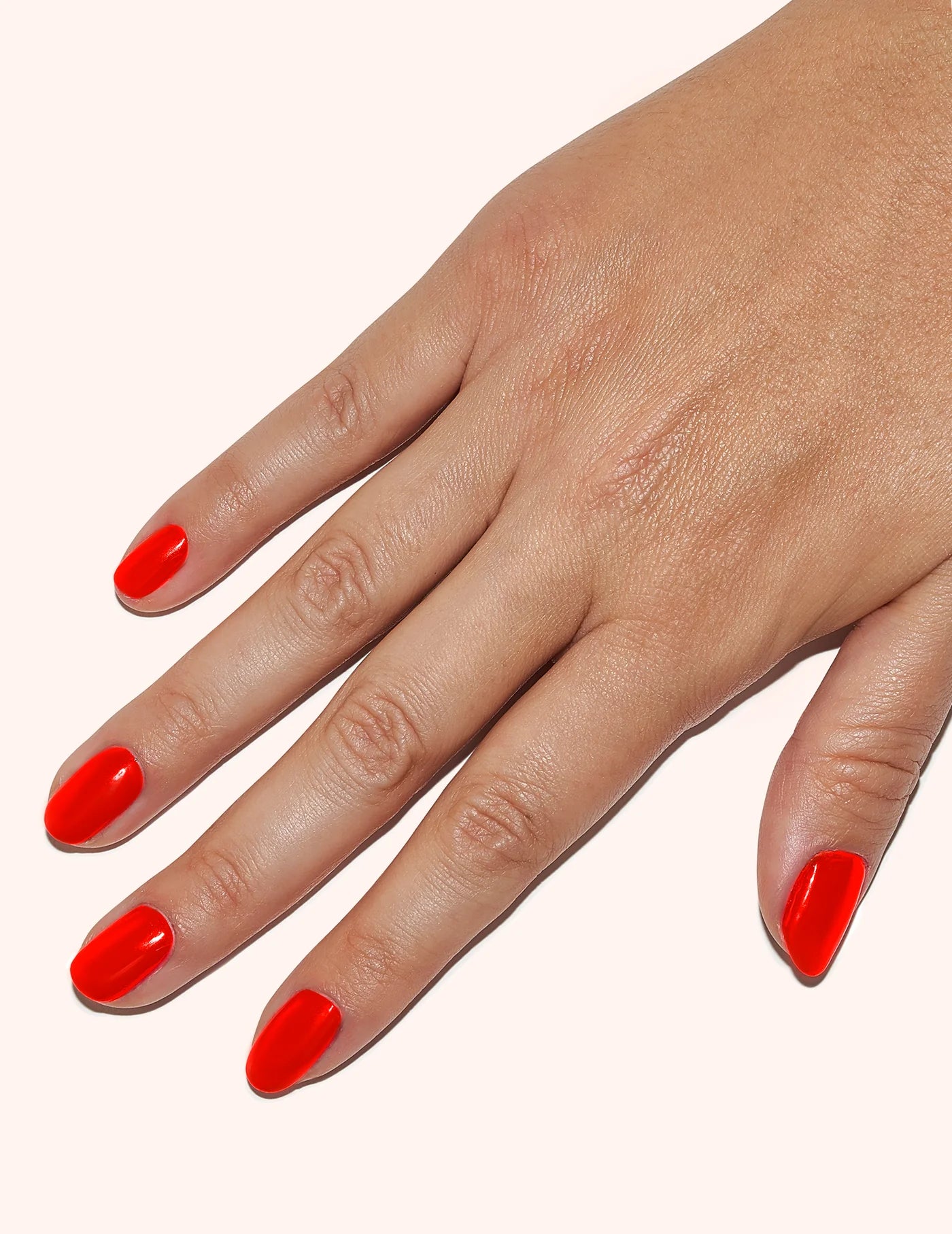 Le Mini Macaron Gel Polish: Retro Red